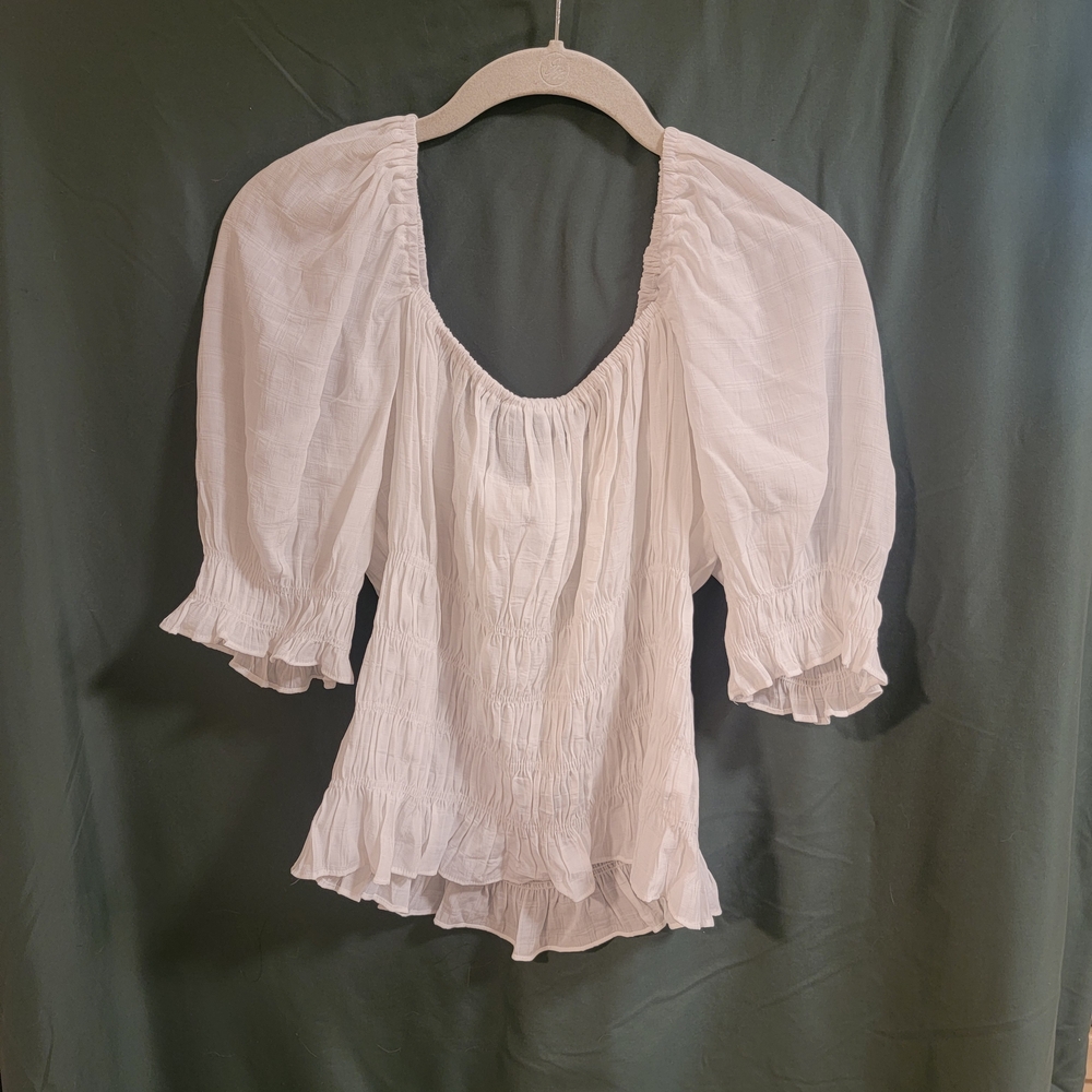 Chic White Ruffled Blouse